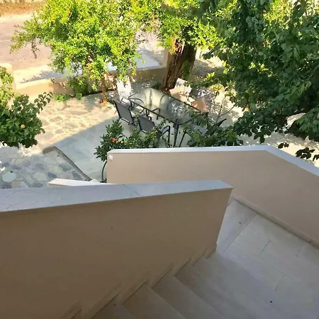 Stayatlenas דירה